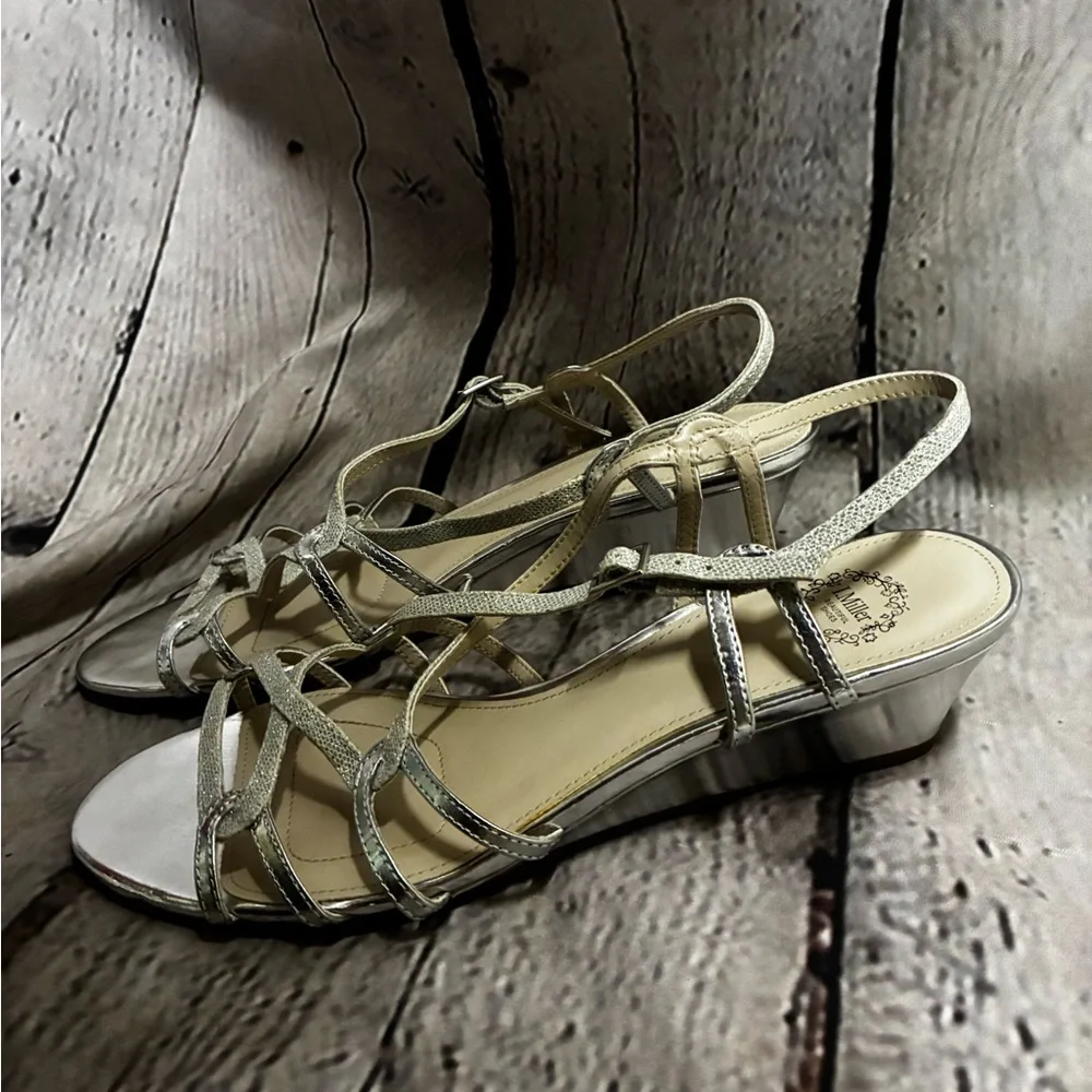 I. Miller Women’s Silver Glitter Strappy Wedge Sandals Formal Elegant Shoes Sz 8